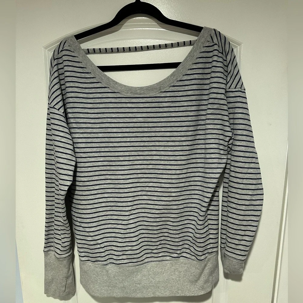 *EUC*Sz S*VSX Sport* Sweater